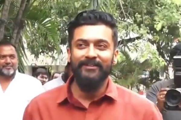 மார்க் மட்டுமே முக்கியம் இல்லை.. மாணவர்களுக்கு பரிசு கொடுத்த சூர்யா பேச்சு | Suriya Agaram Event To Honor Students மார்க் மட்டுமே முக்கியம் இல்லை.. மாணவர்களுக்கு பரிசு கொடுத்த சூர்யா பேச்சு | Suriya Agaram Event To Honor Students