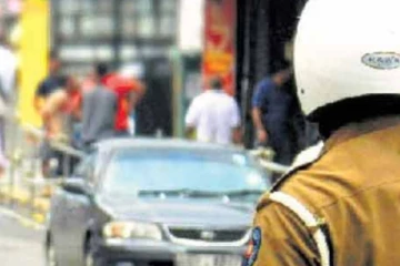 ප්‍රධාන මාර්ගයක වාහන තදබදයක් - පොලිසියෙන් රියදුරන්ට ඉල්ලීමක්..