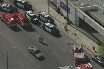 லாஸ் ஏஞ்சல்ஸில் வைத்தியசாலைக்குள் கத்திக்குத்து - ஆபத்தான நிலையில் பலர்