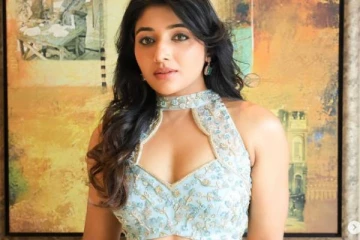 ஷோஃபாவில் படுத்தபடி அந்த இடத்தை காட்டிய ரஜினியின் ரீல் மருமகள்!! மிர்ணாவின் வீடியோ