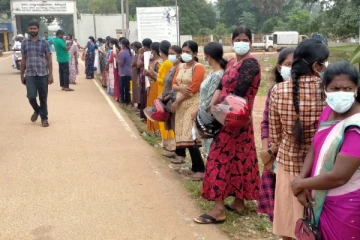 வட பகுதியில் மருந்து தட்டுப்பாட்டினை நிவர்த்தி செய்யக்கோரி ஆர்ப்பாட்டம் (video)