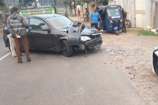 விபத்தில் சிக்கியது முன்னாள் சபாநாயகர் அசோக ரன்வல மனைவி ஓட்டிச்சென்ற கார்! | Ashoka Ranwala S Wife Hospitalized In Car Accident