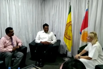 பிரித்தானிய தூதுவருக்கும் யாழ்.மாநகர முதல்வருக்கும் இடையில் சந்திப்பு...!(Photos)