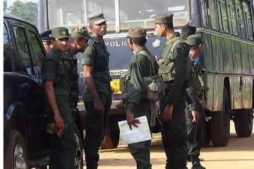 கையடக்க தொலைபேசியில் சஹ்ரானின் படங்கள் : விசாரணையின் பின்னர் ஒன்பது பேரும் விடுதலை