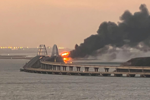 கிரீமியா பாலம் குண்டுவெடிப்பு; 8 பேர் அதிரடி கைது! | Crimea Bridge Bombing 8 People Arrested