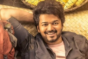 நடிகர் விஜய்யை விமானத்தில் சந்தித்த பிரபல நடிகை! வைரல் போட்டோஸ்