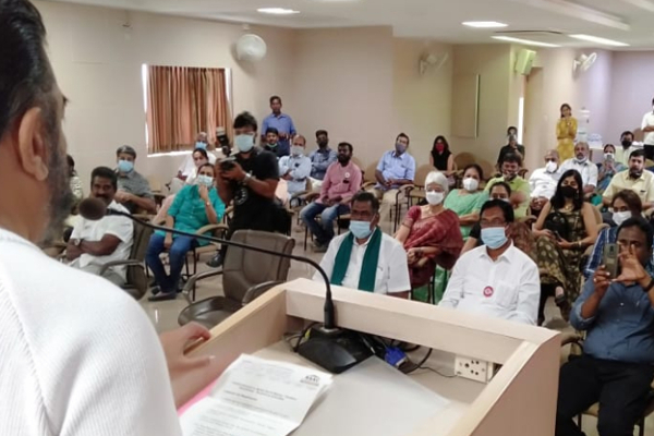 சிறு துளி அமைப்பினரை சந்தித்த கமல்- வரும் நாட்களில் தண்ணீரை சேமிப்பது குறித்து ஆலோசனை | Kamal Droplet Organizer Advice Saving Water Days