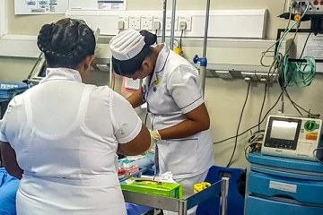 இரு பிள்ளைகளுக்கு விஷம் கொடுத்த தாயும் பலி