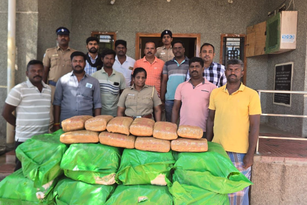 இலங்கைக்கு கடத்த இருந்த 150 கிலோ கஞ்சா இந்தியாவில் பறிமுதல்! | 150 Kg Of Cannabis To Be Smuggled To Sri Lanka இலங்கைக்கு கடத்த இருந்த 150 கிலோ கஞ்சா இந்தியாவில் பறிமுதல்! | 150 Kg Of Cannabis To Be Smuggled To Sri Lanka