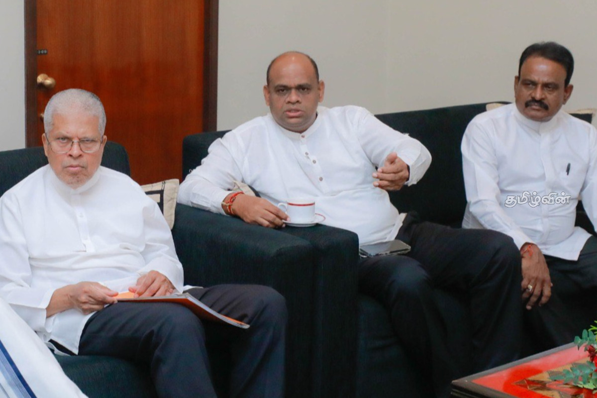 வடக்கு- கிழக்கு மற்றும் மலையக எம்.பிக்களுடன் எதிர்க்கட்சித் தலைவர் சஜித் விசேட கலந்துரையாடல் | Sajith Holds Special Talks Mps From North East வடக்கு- கிழக்கு மற்றும் மலையக எம்.பிக்களுடன் எதிர்க்கட்சித் தலைவர் சஜித் விசேட கலந்துரையாடல் | Sajith Holds Special Talks Mps From North East