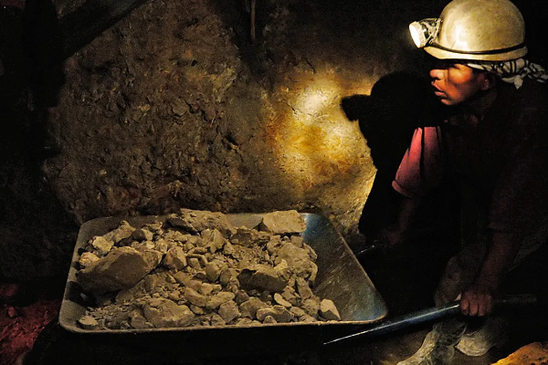 சீனாவில் கண்டுபிடிக்கப்பட்ட உலகின் மிகப்பெரிய தங்கச் சுரங்கம்! | World Largest Gold Mine Discovered In China