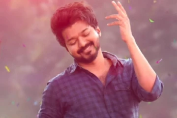தளபதி விஜய் உடன் தனது சிறுவயதில் போட்டோ எடுத்துக்கொண்ட தமிழ் சினிமாவின் பிரபல இயக்குனர், யார் தெரியுமா?