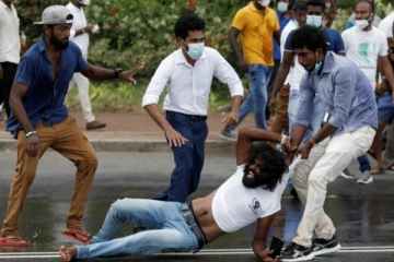 காலிமுகத்திடல் போராட்ட கள தாக்குதல் - நடந்தது என்ன ...! வெளிவந்த அதிர்ச்சி தகவல்  (படங்கள்)