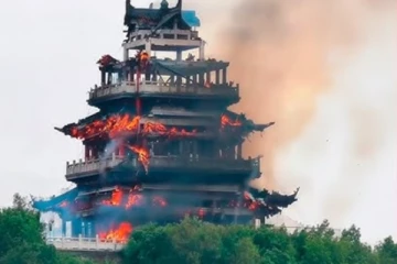 சீனாவில் உள்ள 1,500 ஆண்டுகள் பழமையான கோயிலில் தீவிபத்து