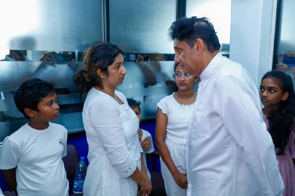 லசந்த விக்கிரமசேகரவின் கொலை : கதறியழுத தாய் | Weligama Shooting Weligama Pradeshiya Sabha லசந்த விக்கிரமசேகரவின் கொலை : கதறியழுத தாய் | Weligama Shooting Weligama Pradeshiya Sabha