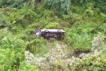 கினிகத்தேன பிரதேசத்தில் இடம்பெற்ற வாகன விபத்தில் பொலிஸ் உத்தியோகத்தர் பலி