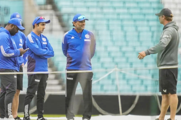 gambhir argue wirth oval pitch curator Lee Fortis