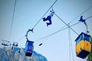 ரோப் கார் விபத்து சம்பவம்: வெளியான மோதிக்கொள்ளும் அதிர்ச்சி வீடியோ