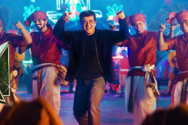 ப்ளூ சட்டை மாறனை மேடையில் எச்சரித்த பிக் பாஸ் ஆரி! அஜித் டான்ஸ் பற்றி இப்படியா பேசுறது | Aari Condemns Blue Sattai Maaran Valimai Review