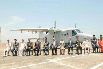 இலங்கைக்கு விமானத்தை வழங்கிய இந்தியா!