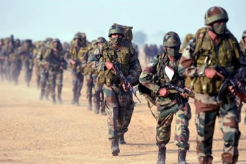 இலங்கையில் இந்திய இராணுவத்தை தரையிறக்குமாறு கோரிக்கை (Photos)