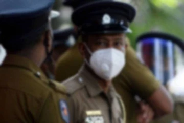 யாழில் பேருந்து சாரதி மூக்கை வெட்டிய நபர்