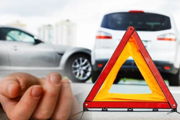 வாகன விபத்துக்களில் சிறுமி உட்பட மூவர் பலி