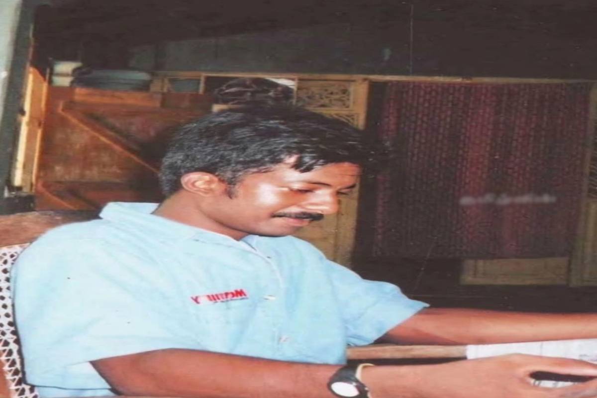 யாழ். பல்கலைக்கழக பட்டமளிப்பு விழா ; தனுஷ்காவிற்கு நிலக்சன் ஞாபகார்த்த தங்கப் பதக்கம் | Jaffna University Convocation Gold Medal Dhanushka யாழ். பல்கலைக்கழக பட்டமளிப்பு விழா ; தனுஷ்காவிற்கு நிலக்சன் ஞாபகார்த்த தங்கப் பதக்கம் | Jaffna University Convocation Gold Medal Dhanushka