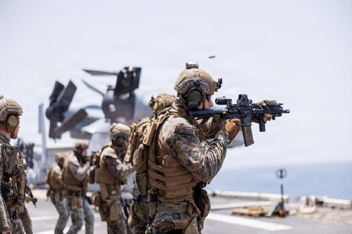 மத்திய கிழக்கில் ஆயிரக்கணக்கில் படைகளை குவிக்கும் அமெரிக்கா | Us To Deploy Thousands More Troops To Middle East