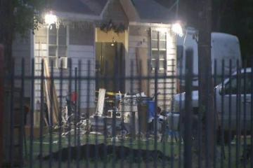 அமெரிக்காவில் வீடொன்றிற்குள் புகுந்து துப்பாக்கிச்சூடு: 5 பேர் உயிரிழப்பு!