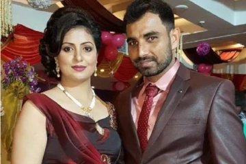 நடனம் ஆடிக்கொண்டே வினோத கோரிக்கை வைத்த இந்திய கிரிக்கெட் வீரரின் மனைவியால் சர்ச்சை! வீடியோ