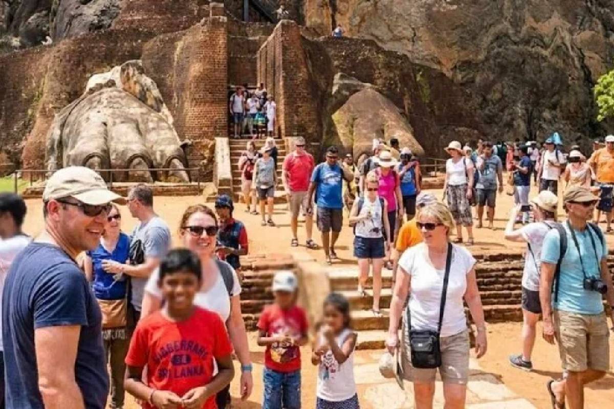 இலங்கைக்கு இலட்சக்கணக்கில் வந்து குவிந்துள்ள சுற்றுலா பயணிகள்! | Tourists Visit Sri Lanka Beauty Place Sl இலங்கைக்கு இலட்சக்கணக்கில் வந்து குவிந்துள்ள சுற்றுலா பயணிகள்! | Tourists Visit Sri Lanka Beauty Place Sl