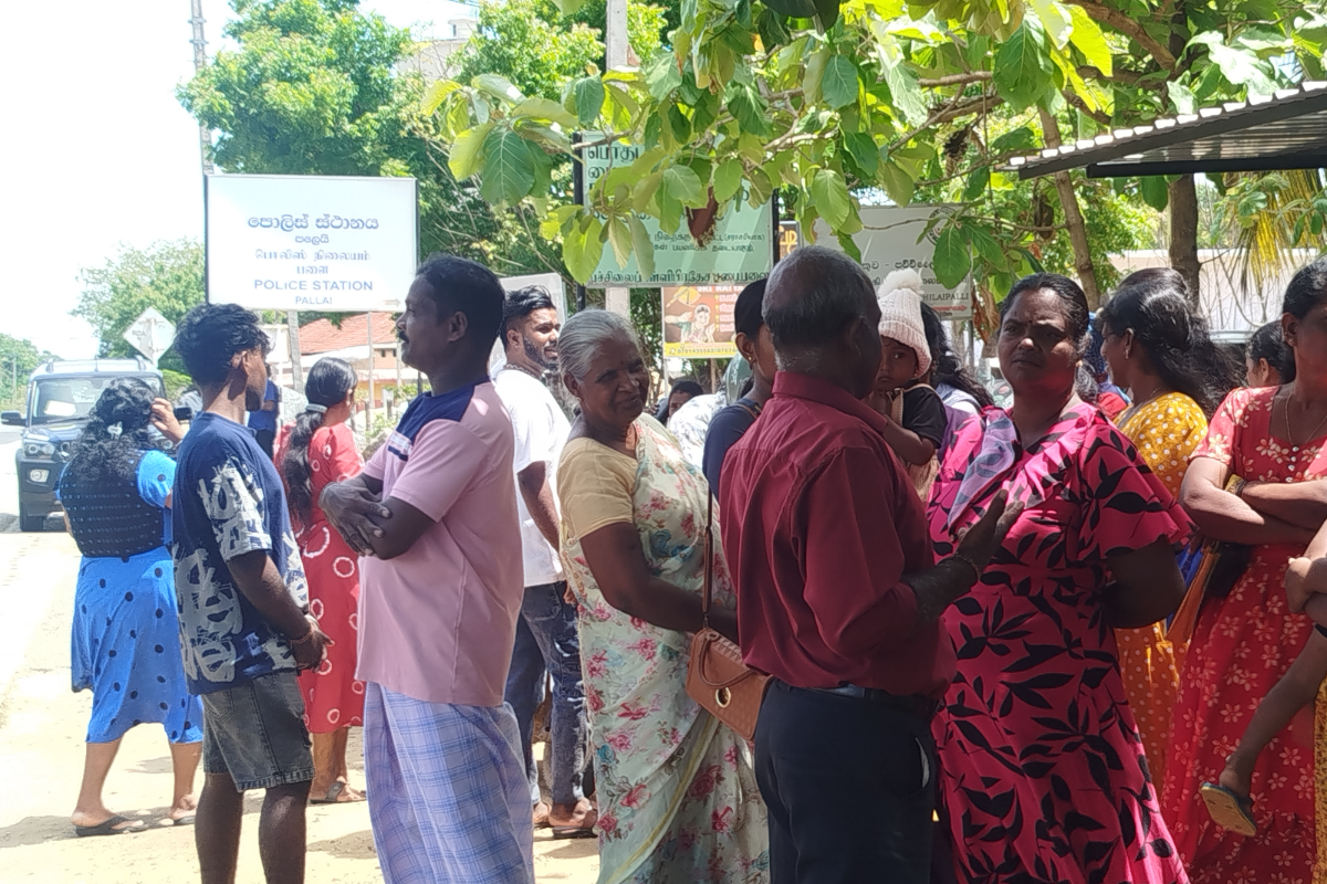 கிளிநொச்சியில் காணியின்றி தவிக்கும் 50-க்கும் மேற்பட்ட குடும்பங்கள் | Landless Families In Kilinochchi கிளிநொச்சியில் காணியின்றி தவிக்கும் 50-க்கும் மேற்பட்ட குடும்பங்கள் | Landless Families In Kilinochchi