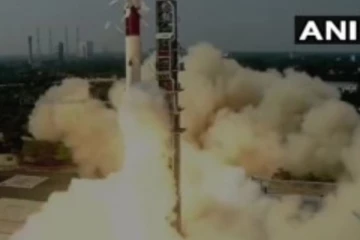 விண்ணில் பாய்ந்தது பிஎஸ்எல்வி : சி51 ராக்கெட்