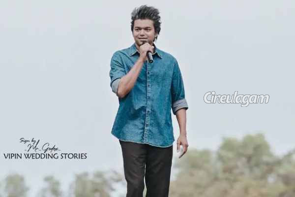 கேரளாவில் தங்கியிருக்கும் ஹோட்டலில் ஸ்பெஷல் நபரை சந்தித்த விஜய்- வைரலாகும் வீடியோ | Vijay Met Special Person At Hotel Video Viral