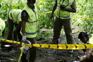 கட்டுத்துப்பாக்கி வெடித்து பெண் காயம்