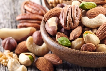 ஒரு நாளைக்கு எவ்வளவு நட்ஸ் சாப்பிட வேண்டும்? இதுக்கு மேல சாப்பிட்டால் உயிருக்கு ஆபத்து?