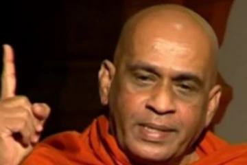 நாடு உங்கள் சொத்து இல்லை என்பதை ஞாபகத்தில் வைத்துக் கொள்ளுங்கள்! ஆட்சியாளர்களுக்கு தேரர் எச்சரிக்கை