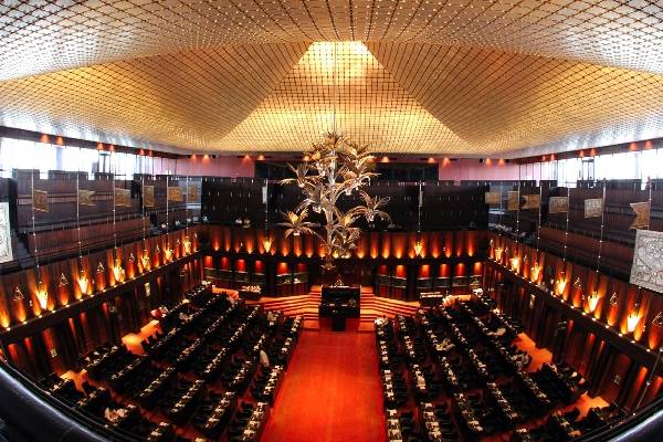 மீளப் பெறப்பட்டுள்ள அதிகமான வழக்குகள் தொடர்பில் பிரதமர் வெளியிட்ட அறிவிப்பு | Harini Amarasuriya Court Case மீளப் பெறப்பட்டுள்ள அதிகமான வழக்குகள் தொடர்பில் பிரதமர் வெளியிட்ட அறிவிப்பு | Harini Amarasuriya Court Case