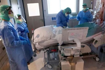 அறுவை சிகிச்சை செய்த 10 பேரின் கண் பார்வை பாதிப்பு