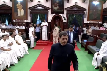 முதலமைச்சர் குற்றச்சாட்டு...சட்டப்பேரவையை விட்டு திடீரென வெளியேறிய ஆளுநர் - சட்டப்பேரவையில் பரபரப்பு