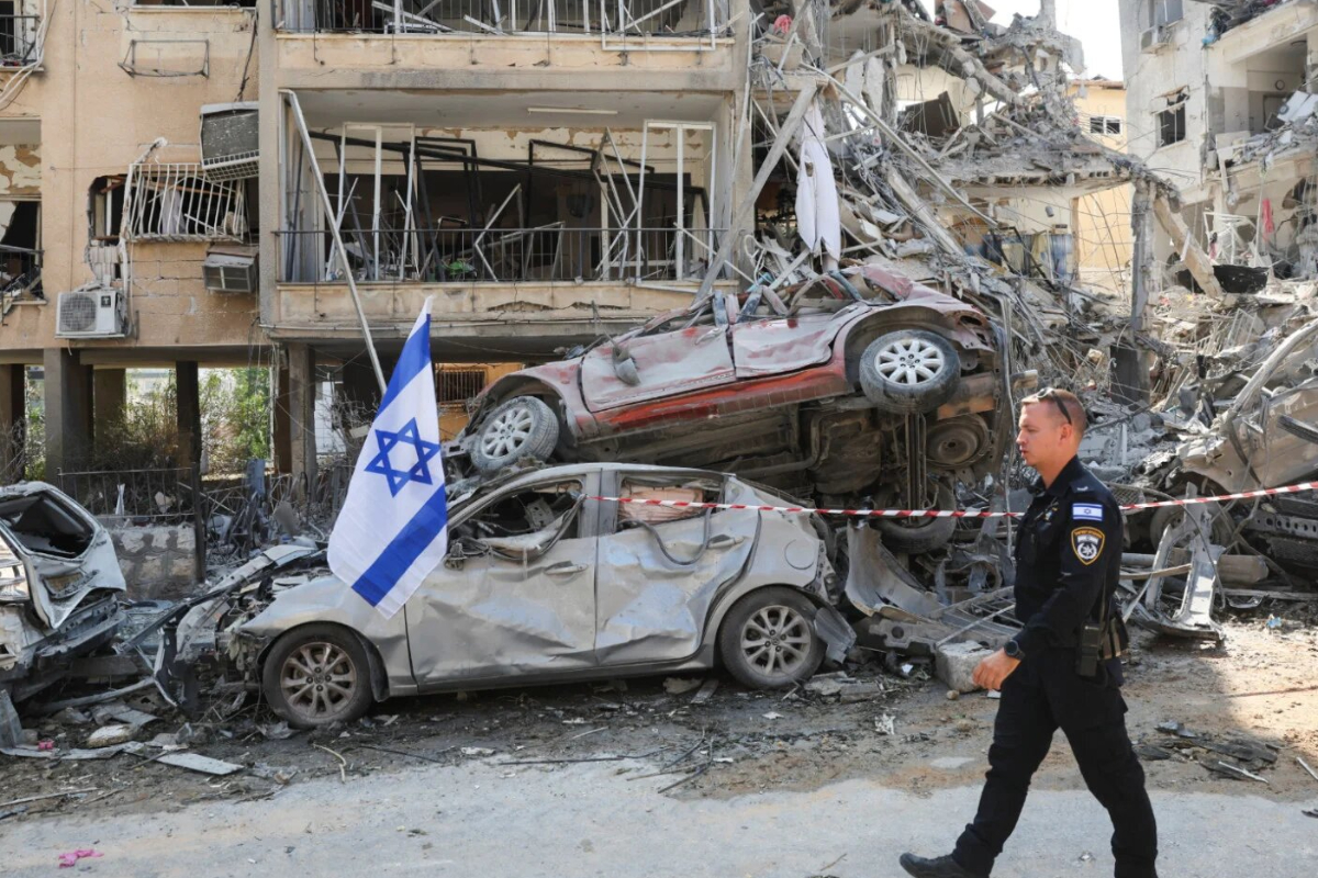 மத்திய கிழக்கின் மரணப் பொறியில் ஈரானின் வீர வசவுகளுக்குப் பின்னால் அரங்கேறும் ஒரு தேசத்தின் தற்கொலை | Middle East Attempt To Remove Iran From Arab World