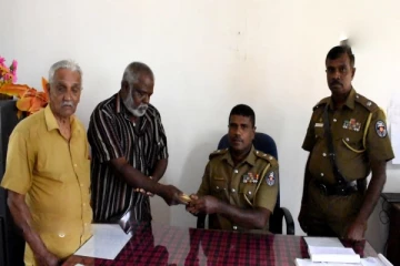 கூலித்தொழிலாளி ஒருவரின் நேர்மையான செயல்; குவிந்த பாராட்டுக்கள்!