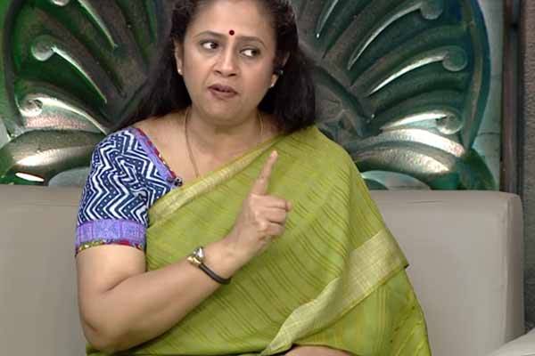 கமல்ஹாசனிடம் காதல் சொன்ன நடிகை... கமல் இப்படி சொல்லிட்டாரா? | Lakshmy Ramakrishnan Reveals College Crush