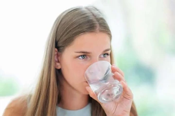 தாகம் இல்லாமல் தண்ணீர் குடிப்பது ஆபத்தா? கட்டாயம் தெரிஞ்சிக்கோங்க