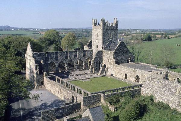 லண்டனில் சுற்றுலாப்பயணிகளின் கடவுச்சீட்டுகளைப் பரிசோதிக்கும் சீன பாதுகாப்பு அதிகாரிகள் | Chinese Security Check Passports லண்டனில் சுற்றுலாப்பயணிகளின் கடவுச்சீட்டுகளைப் பரிசோதிக்கும் சீன பாதுகாப்பு அதிகாரிகள் | Chinese Security Check Passports