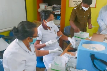 20 வயதிற்கு மேற்பட்டவர்களுக்கான பூஸ்டர் தடுப்பூசி (Photos)