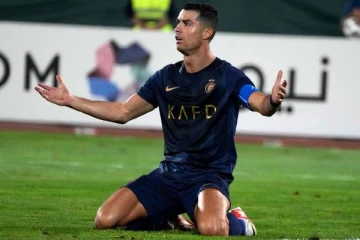 இதுவரை 4 முறை தடை மற்றும் அபராதம் விதிக்கப்பட்ட போர்த்துகல் உச்ச நட்சத்திரம்