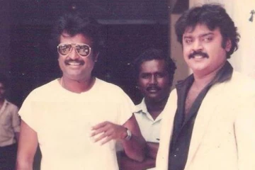 கேப்டன் விஜயகாந்திற்கு சூப்பர் ஸ்டார் ரஜினி அளித்த பரிசு ! என்ன தெரியுமா? அரிதான புகைப்படம் இதோ