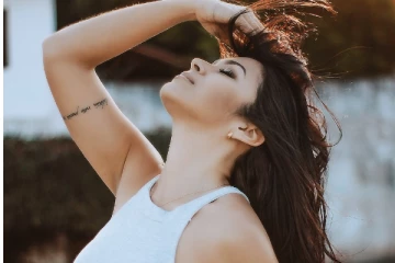 මෙච්චර ලස්සන කෙනෙක් ඉද්දි තව අය මොකටද..? සමාජ මාධ්‍යයේ පළ වුණු සත්‍ය සිදුවීම...